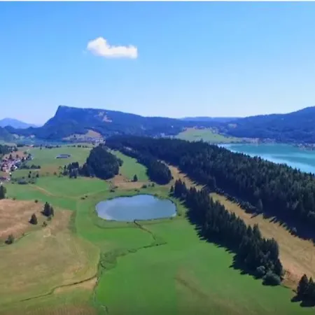 Maison Entiere 2 Individuels Jardin 450 M Montagne Foret Lacs Riviere 8 Personnes Les Charbonnieres