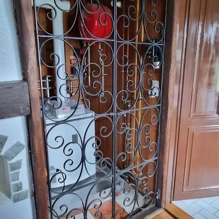Maison Entiere 2 Individuels Jardin 450 M Montagne Foret Lacs Riviere 8 Personnes Dom wakacyjny *