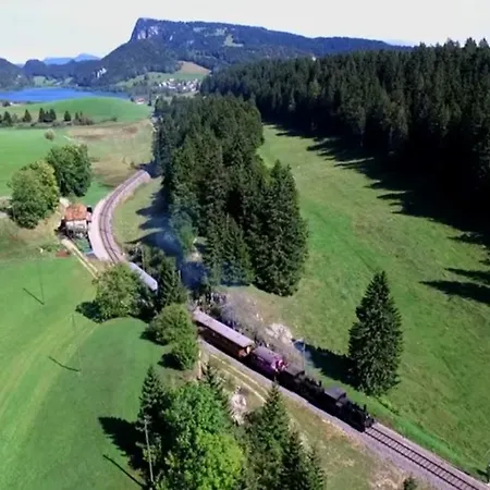 Maison Entiere 2 Individuels Jardin 450 M Montagne Foret Lacs Riviere 8 Personnes Prázdninový dům *
