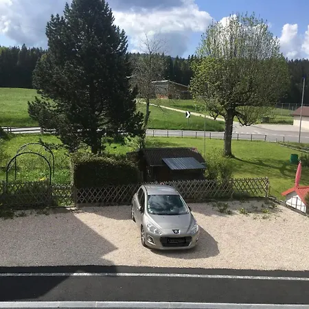 Dom wakacyjny Maison Entiere 2 Individuels Jardin 450 M Montagne Foret Lacs Riviere 8 Personnes Les Charbonnieres
