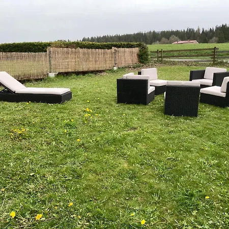 Maison Entiere 2 Individuels Jardin 450 M Montagne Foret Lacs Riviere 8 Personnes Dom wakacyjny